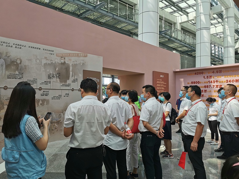 ս���ߡ���ʵ������������ѵ�֧����ǰ�߿���Ӣ���¾�